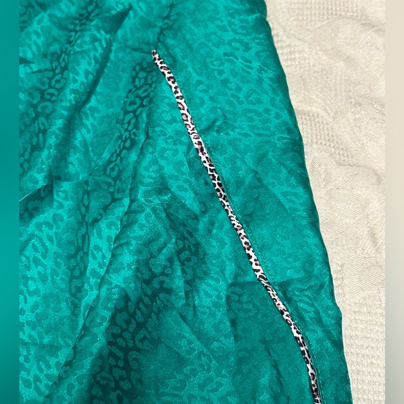 Victoria secret top - Picture 3 of 4